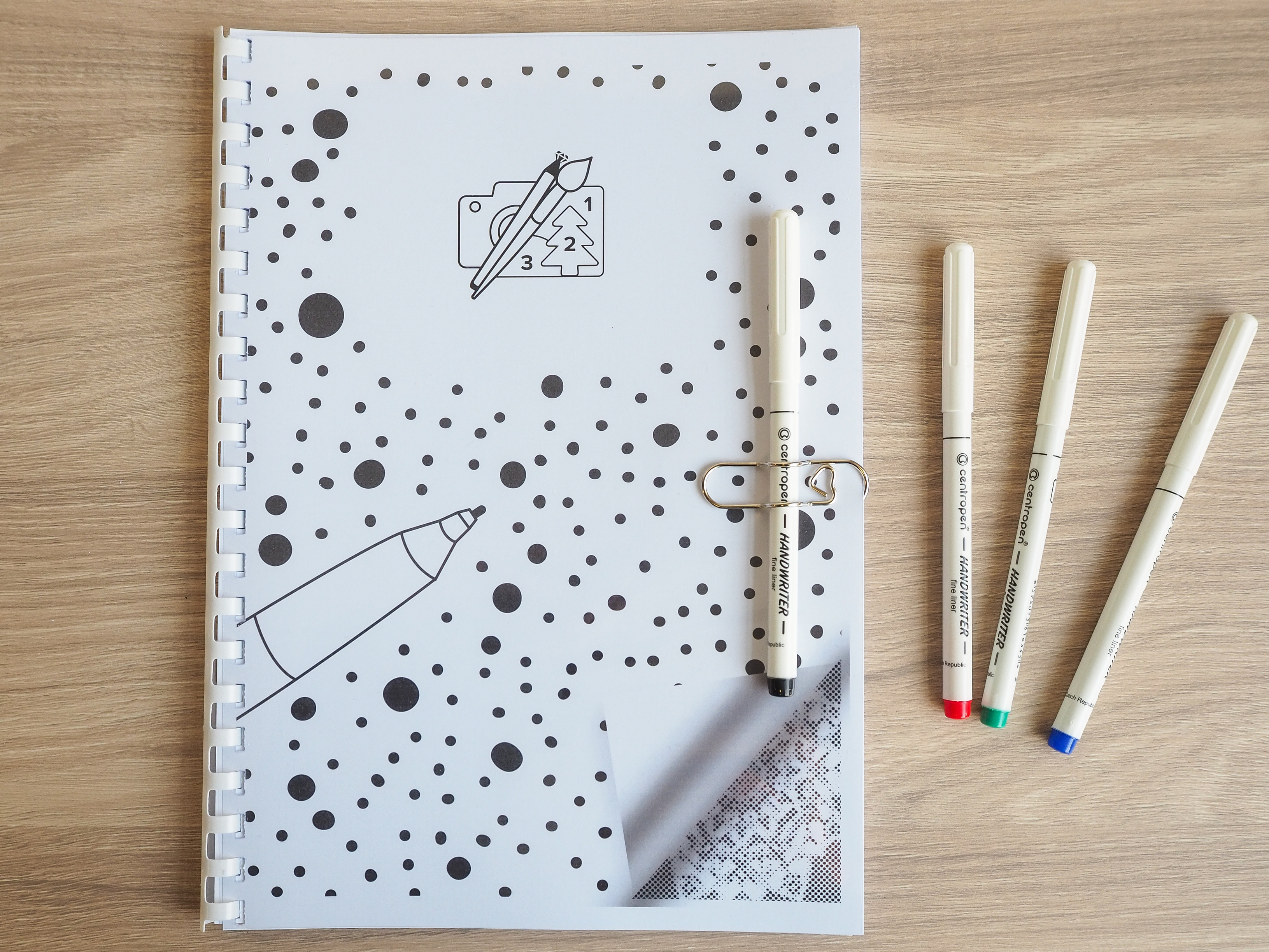 dotiing book mandala zmenseno  (2)